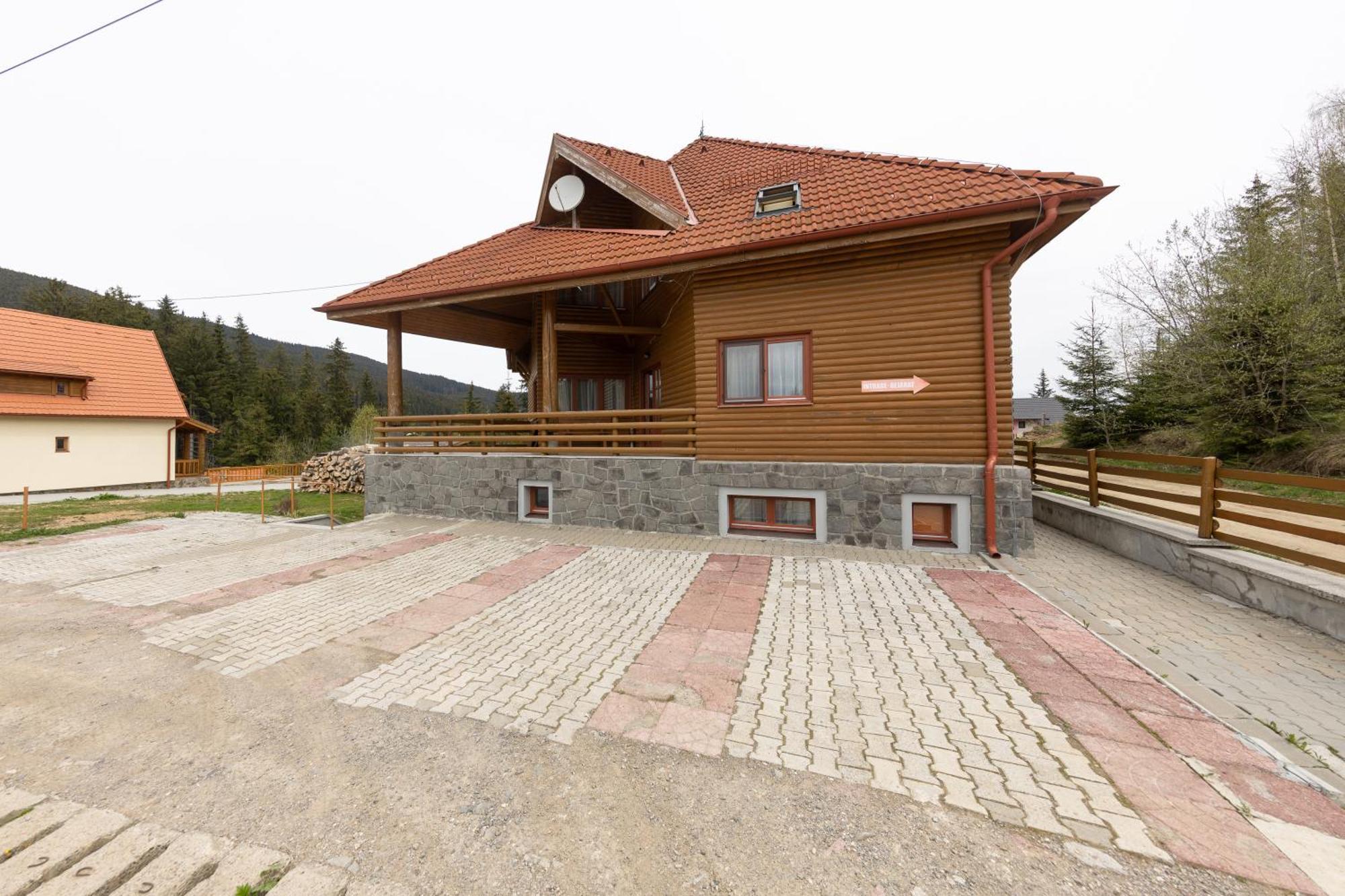 Pensiunea Bella Vita Harghita-Bai Exterior photo