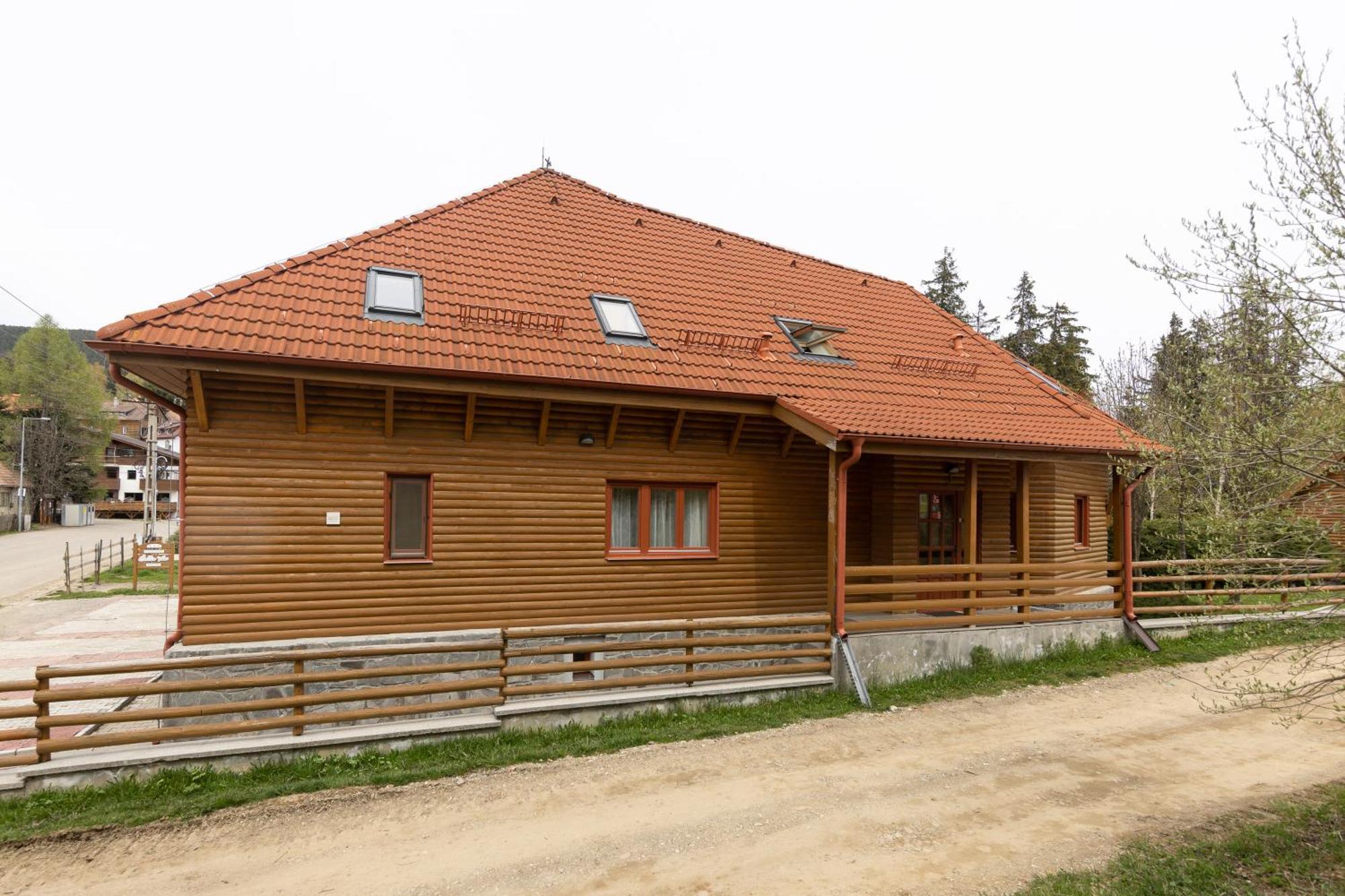 Pensiunea Bella Vita Harghita-Bai Exterior photo